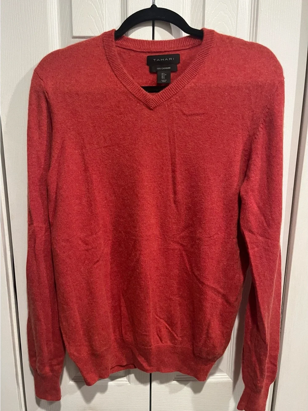 Tahari womens v neck Coral-Red V-Neck Sweater Sz L